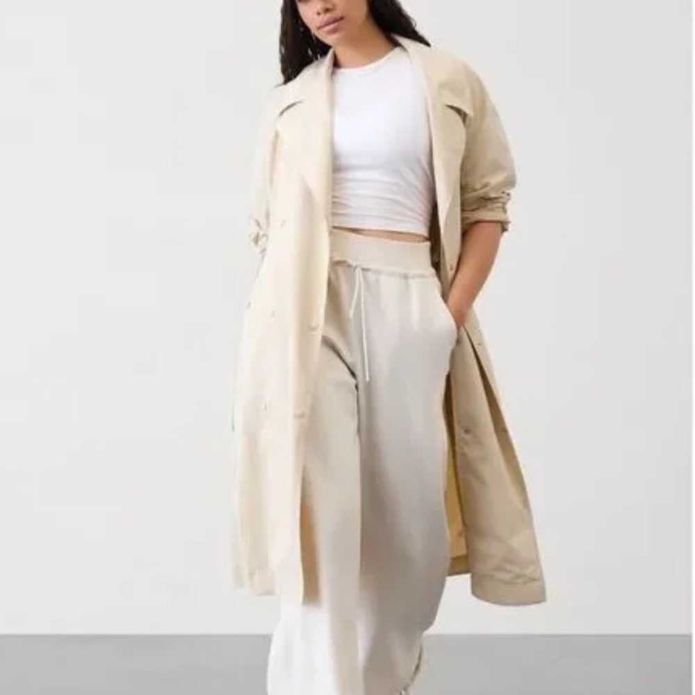 Aritzia Wilfred Classic Cream Trench Coat